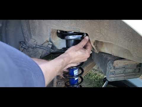 How to Replace the Rear Struts on a 2004 Toyota Corolla
