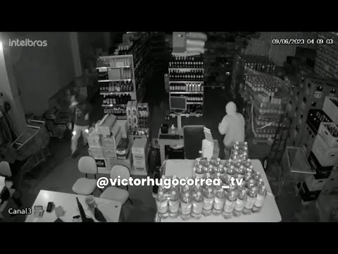 Ladrões invadem e furtam bebidas de conveniência em Sarandi