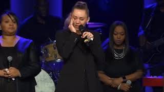 Miley Cyrus gives respects and performs in honor of Janice Freeman.