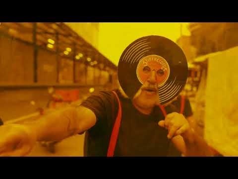 Entre Fantasmas (LaFloripondio feat Joy Faircluff)