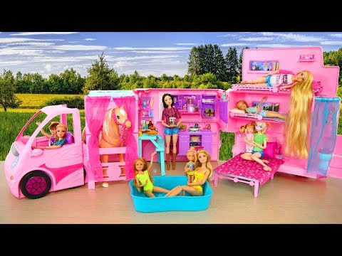 Barbie Sisters' Deluxe Camper Unboxing & Setup! Boneka Barbie Kemping Boneca Barbie Campista