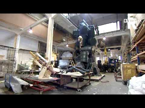 2010 Joep van Lieshout maakt beeld voor Churchillplein (Rtv Rijnmond)