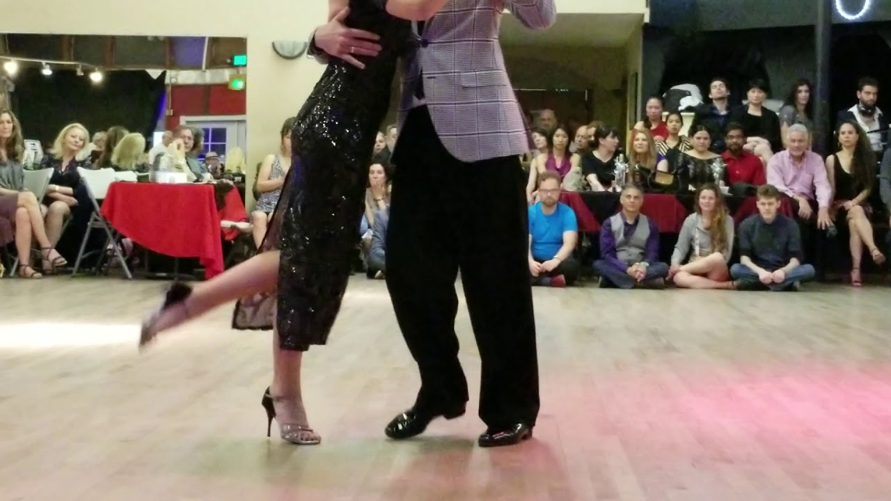 Lorena González & Gastón Camejo at La milonga de Nora on April 13, 2019 (3 of 4)