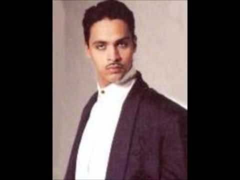 Johnny O - Don't Go Away