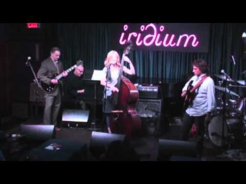 Les Paul Trio Nicki Parrott bass vocals  You'd Be So Nice to Come Home To