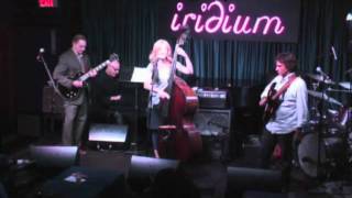 Les Paul Trio Nicki Parrott bass vocals  You'd Be So Nice to Come Home To