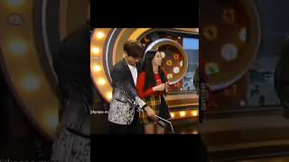 Download lagu Jisoo and Jinyoung are very close (like hugging) mp3 Download lagu Jisoo and Jinyoung are very close (like hugging) mp3