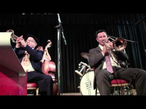 Fog City Stomp 2015 - Clint Baker's Golden Gate Swing Band - "Everybody Loves My Baby"