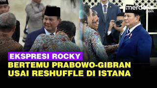 Download lagu Ekspresi Rocky Gerung Pegang Lengan Prabowo & Gibran Usai Reshuffle Kabinet di Istana mp3