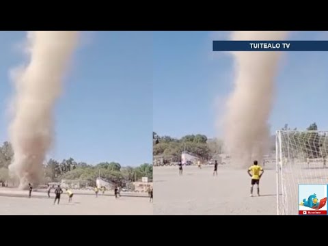 Remolino de arena interrumpe en partido llanero y reacción de futbolistas se hace viral