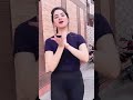 Kaliyon Ka Chaman Jab Banta Hai Thoda Resham Lagta Hai Thoda Shisha Lagta Hai