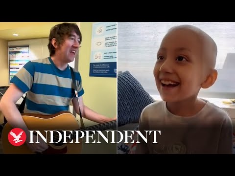 Plain White T's singer performs Hey There Delilah for young cancer patient with same name