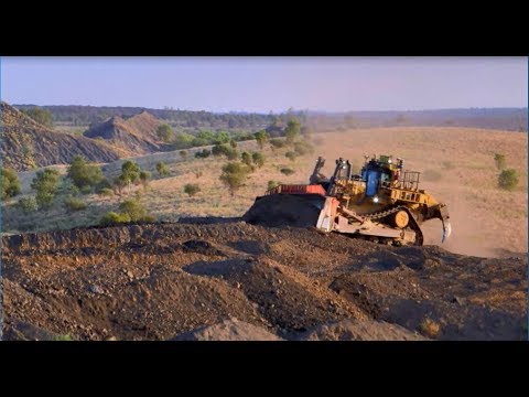 Pushing Boundaries with Cat® Command for Dozing