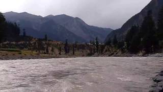 preview picture of video 'Chenab (Chandrabhaga) River at Gulabgarh Paddar (Kishtwar), J&K India'