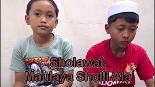 Download lagu Sholawat Langitan “ MADAIHUNA ” Maulaya Sholli ala Cover Darussyifa mp3 Download lagu Sholawat Langitan “ MADAIHUNA ” Maulaya Sholli ala Cover Darussyifa mp3