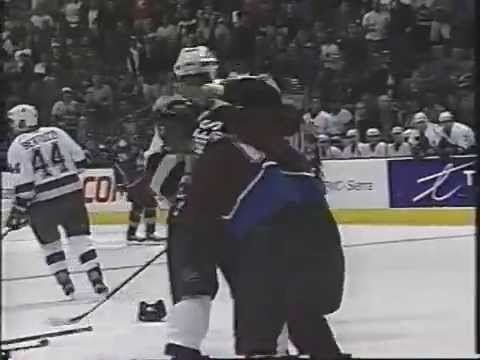 Donald Brashear vs Greg De Vries