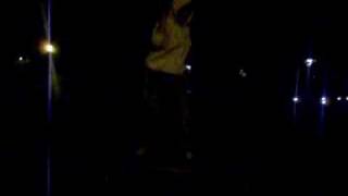 tous simplemen moi (misstyk) avec ce nouveau styl de danse " l'elektrosmurf "