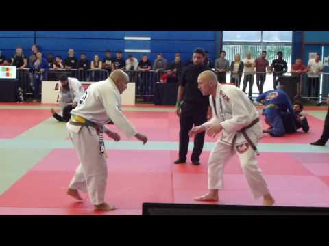 Susej Pontes vs Jamie Horsman - FINALS - IBJJF London Fall Open 2016 - Brown Master 2 - Middle