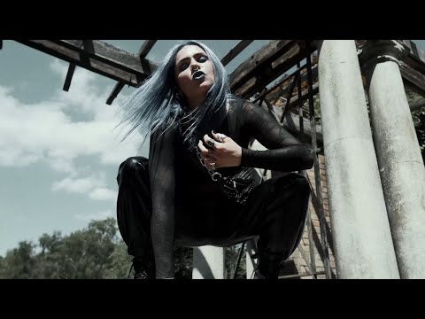 Mimi Barks - BACK OFF