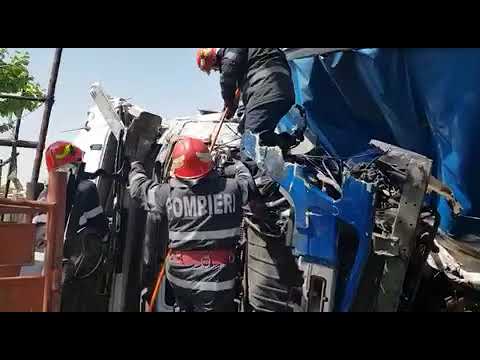 Trafic blocat accident Oniceni -Neamt