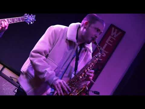 Jam over "Serpentine Fire"// Out Of Orbit NYE 2022-2023 @ The Main Pub