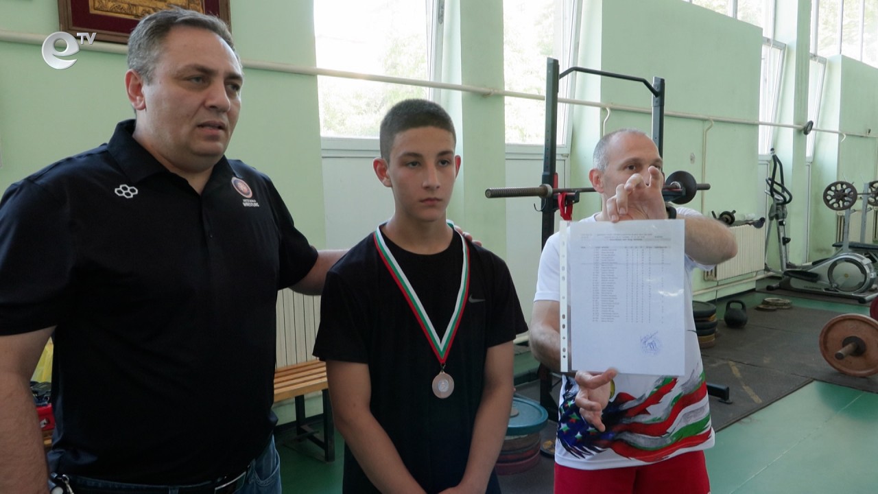 Хасковски борец си получи бронзовия медал, след като от федерацията признаха за своя грешка