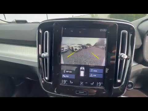 2020 VOLVO XC40 2.0B4 MOMENTUM AUTO FULLY LOADED - Image 2