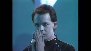 Musik-Video-Miniaturansicht zu Are 'friends' Electric? Songtext von Tubeway Army