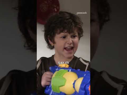 Phil is not regretting buying Luke that super soaker now #ModernFamily #LukeDunphy #Shorts