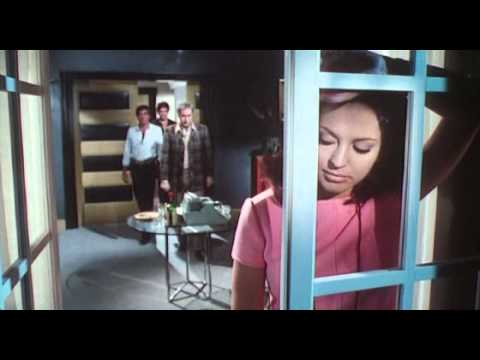 5 Bambole Per La Luna D'Agosto XviD Ita  11