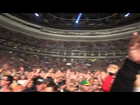 Pearl Jam - Do the Evolution - Live at Wells Fargo Center, Philadelphia (2), PA-10/22/13