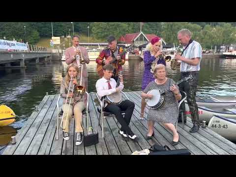 Carling Family in Denmark at Riverboat Jazz