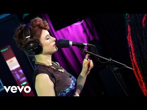 Kiesza - La La La (Naughty Boy ft Sam Smith cover in the Live Lounge)