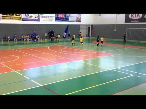 4.zápas: FK Tygři Neratovice - SK Junior Teplice (žlutý) 3:2