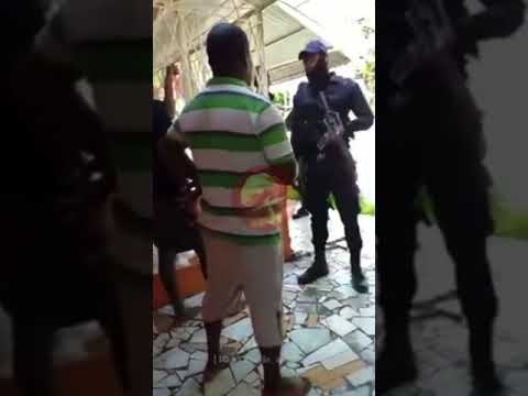 Police get embarrassed in man yard in Jamaica 🤣🤣😂😂😂