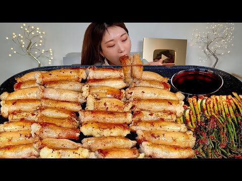 ASMR 통통한 통대창 파김치 먹어볼게요 리얼먹방 :) Beef intestines, green onion kimchi MUKBANG ASMR 통통한 통대창 파김치 먹어볼게요 리얼먹방 :) Beef intestines, green onion kimchi MUKBANG
