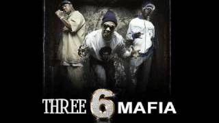 Three 6 Mafia &amp; Kalenna- Shake my ass