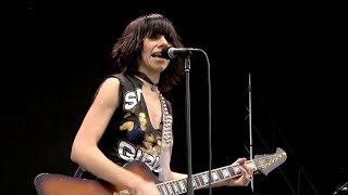 PJ Harvey - Victory (Glastonbury 2004)