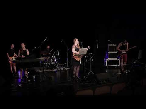 Veronika June - Je ráno (live at K3 Bohumín)