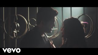 Costumbres Lyrics English Translation