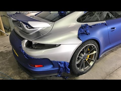 Peeling Off The Blue - Unwrapping The Porsche 991 GT3