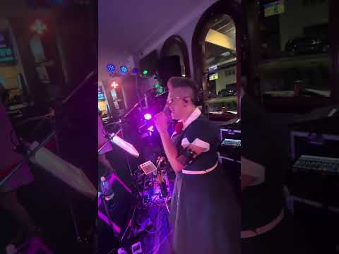 Deja Groove covering "Sweet Child of Mine" by Guns and Roses