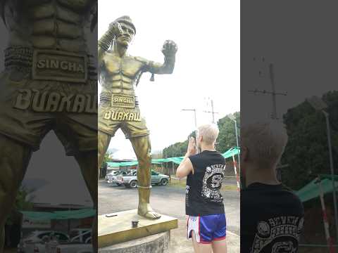 เมื่อโคตะ ต้องเจอกับตำนาน ที่ยังมีลมหายใจ (ดูคลิปเต็มหน้าช่อง) #Shorts | Buakaw Banchamek