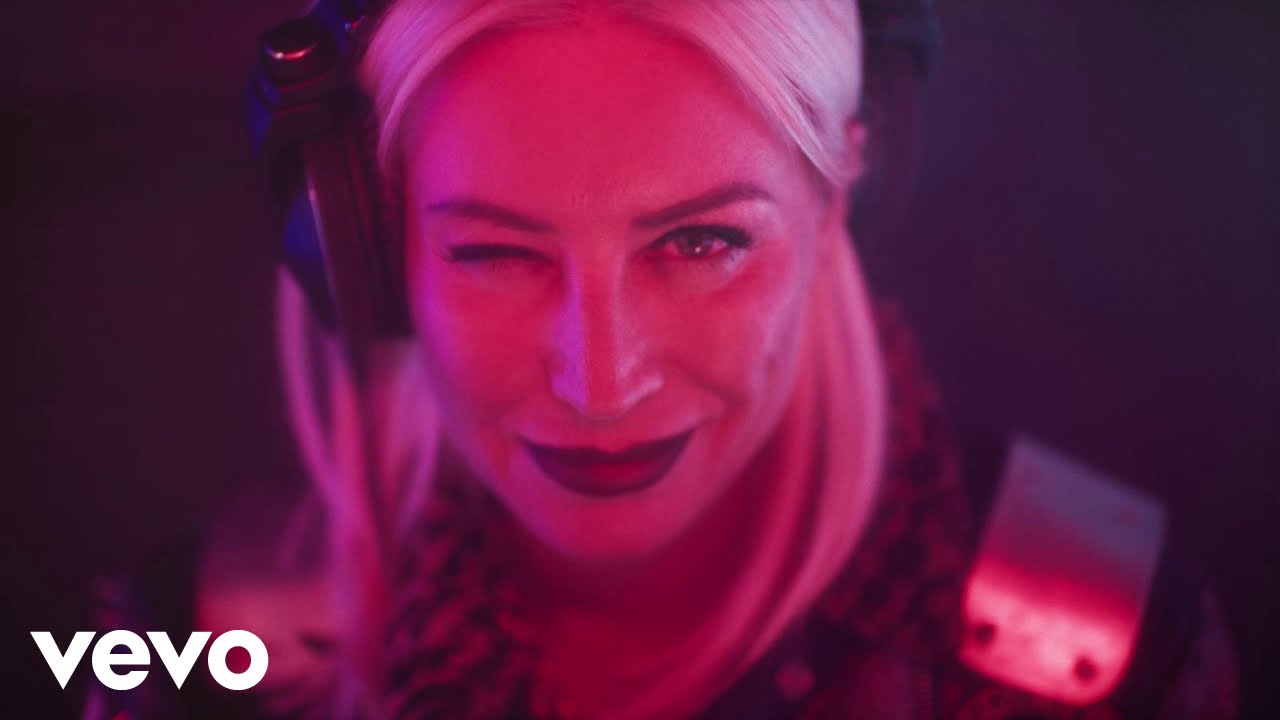 Denise Van Outen — Discoliscious