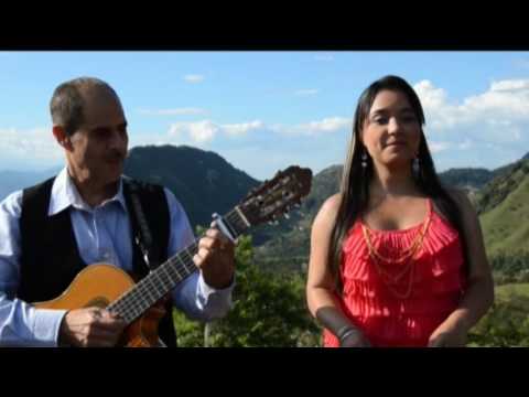 LA RAJADA NICOLAS MUÑOZ Y BRISS