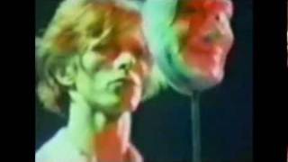 David Bowie- Aladdin Sane (David Live w/footage)