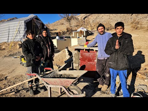 Helfende Hände in den kalten Bergen | Gemeinsam bauen wir Alphas Unterkunft