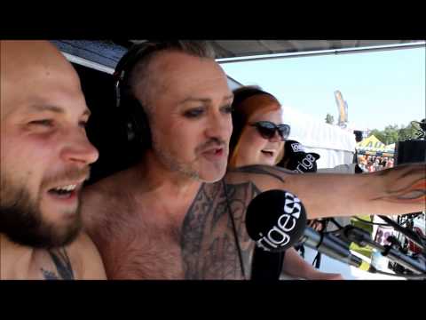 Kan Tony Irving verkligen klara sig på en hårdrocksfestival?