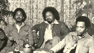 The Meters &quot;Just Kissed My Baby&quot; (featuring Lowell George)