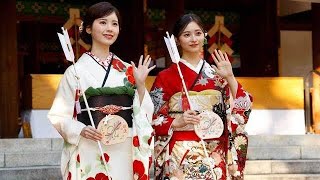 乃木坂46の4期生・筒井あやめ＆5期生・井上和が成人式　艶やかな晴れ着姿披露…「にょろにょろ世代」命名